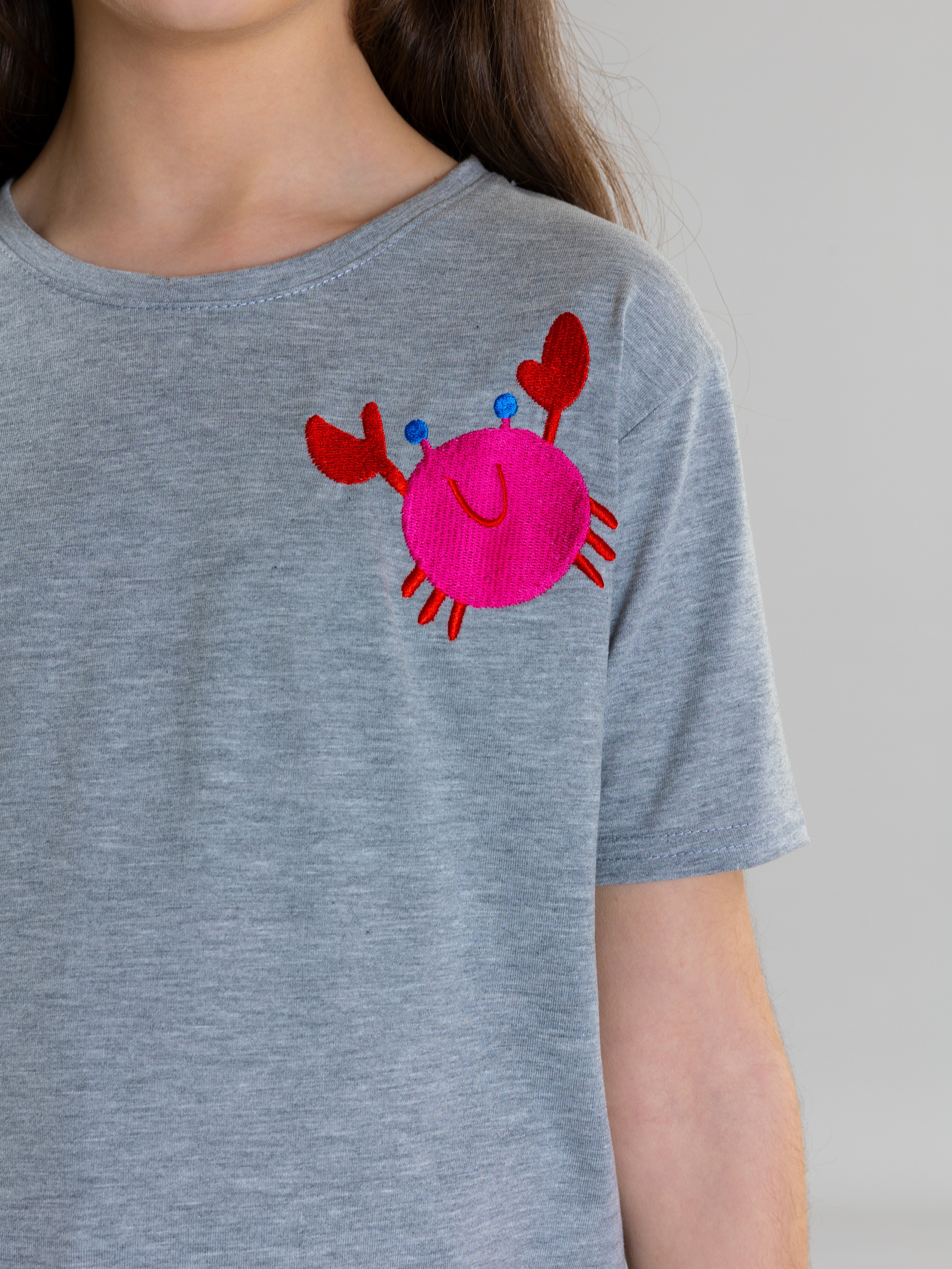 Crab Embroidered Unisex T-Shirt - Grey